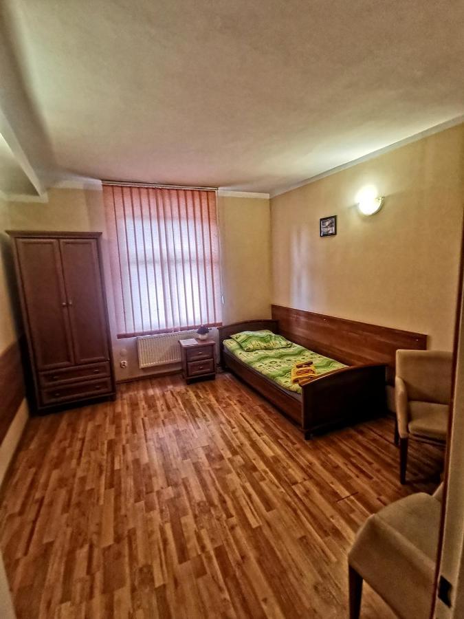 "Aleksandrowka" Restauracja I Noclegi Horyniec Εξωτερικό φωτογραφία